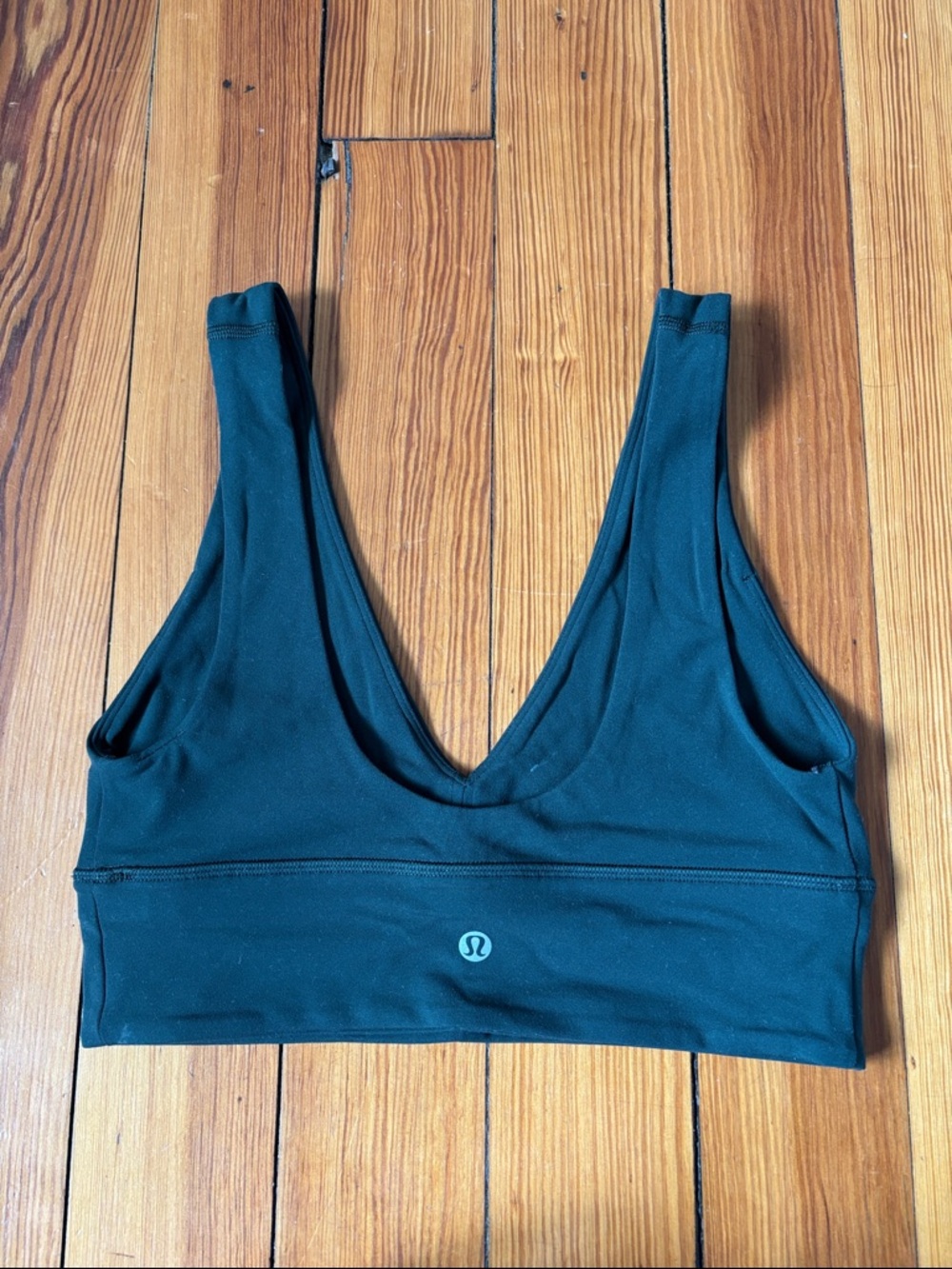 lululemon athletica green V-Neck Low-Medium Impact Sports Bra